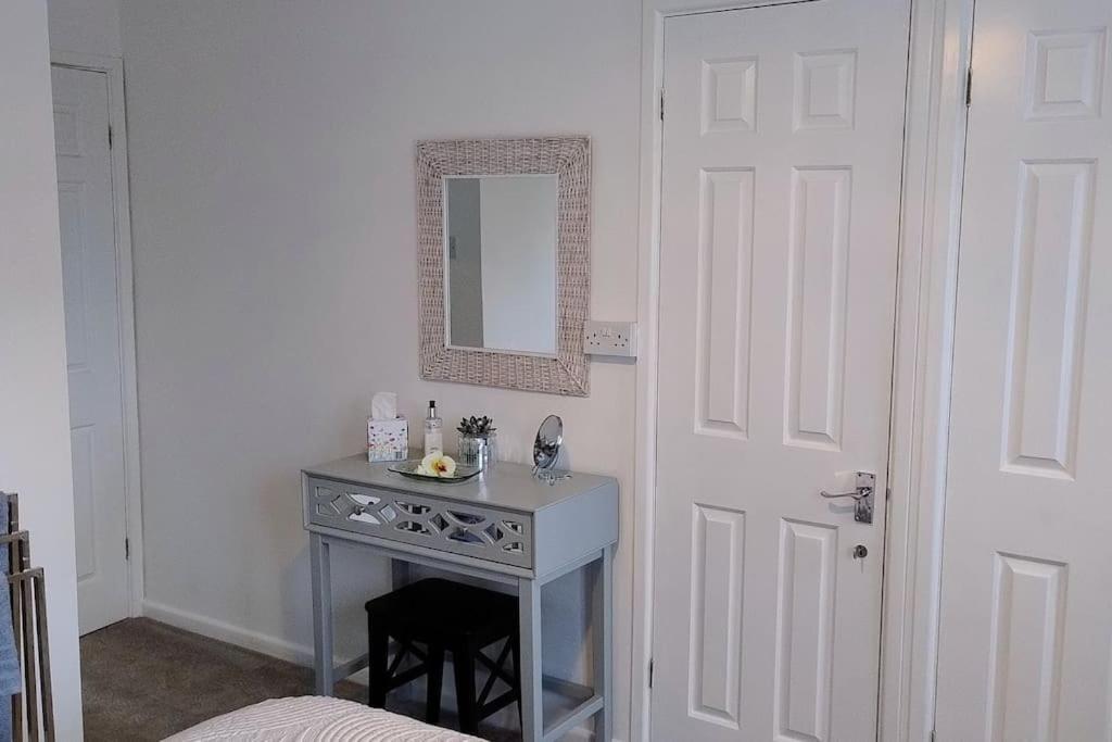 Ludlow Mews Town House With Free Parking Εξωτερικό φωτογραφία
